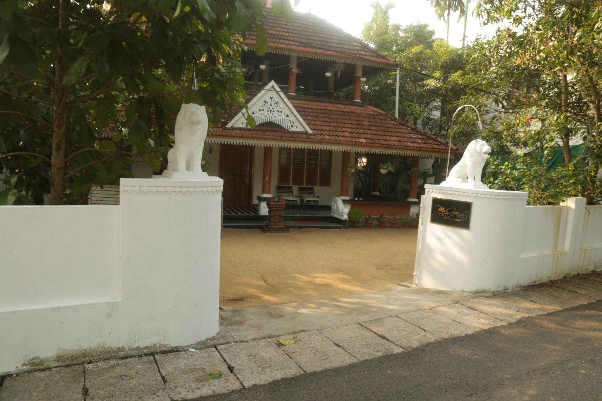 Mi Casa Tu Casa Homestay Kochi Exterior photo